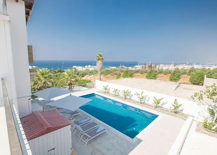 Villa Nepou - Beautiful 4 Bedroom Villa - Located In Ayia Napa Villa With Private Pool