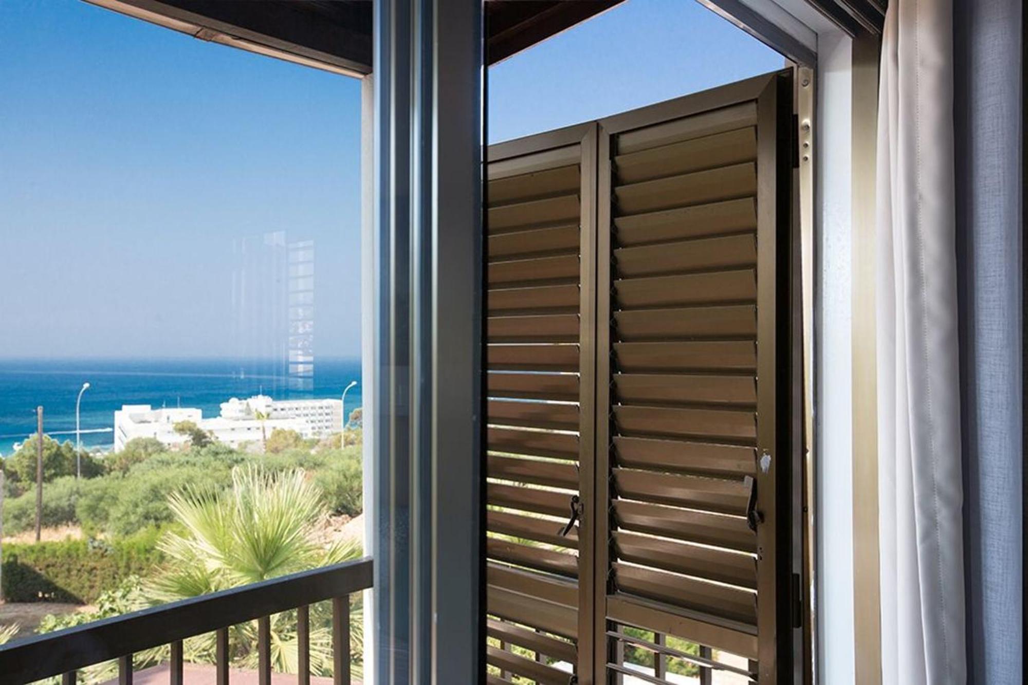 Nepou - Beautiful 4 Bedroom - Located In With Private Pool Willa *