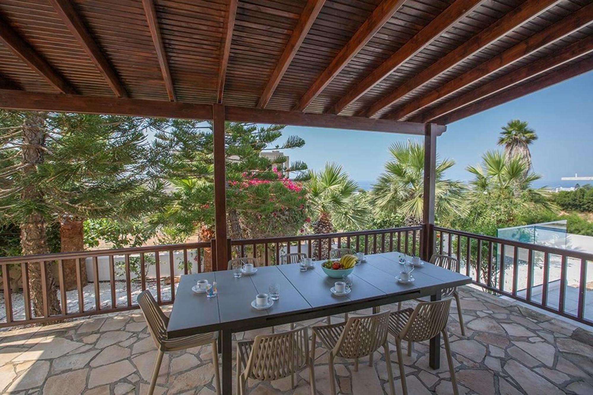 Willa Nepou - Beautiful 4 Bedroom - Located In With Private Pool Ajia Napa